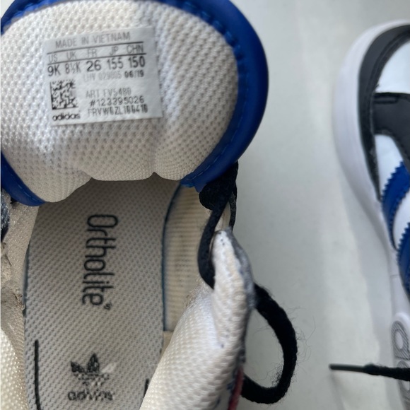 Toddler Adidas sneakers - Picture 4 of 5